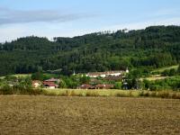 Fernblick nach Großweichselbach mit dem ehemaligem Gutshof