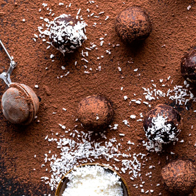 Boules d'énergie croquantes au cacao