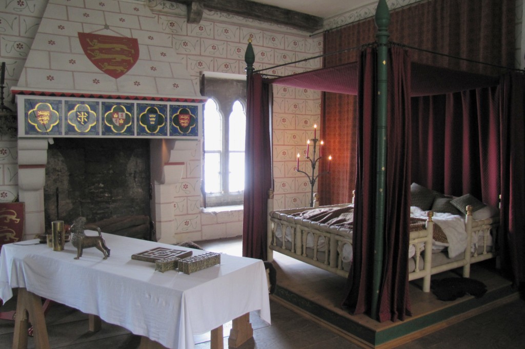 And this recreation of a Tudor-era royal bedroom, in the St. Thomas tower.