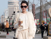 Women put on spring dresses in Hangzhou