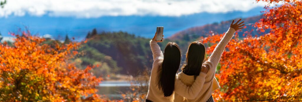 two women traveling