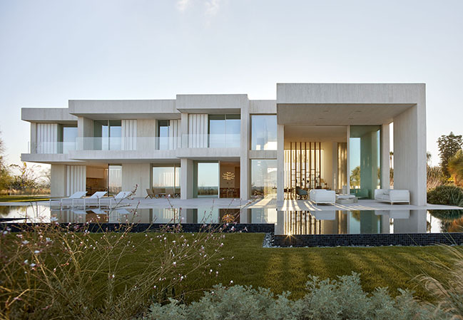 Dune House by Ramón Esteve Estudio | A Contemporary Take on Mediterranean Architecture