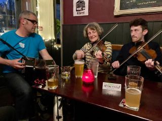 Checked in at Jolly Brewer. Wednesday night session ☘️🎶🎻 — with Jessica