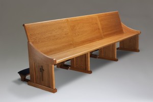 red oak pew