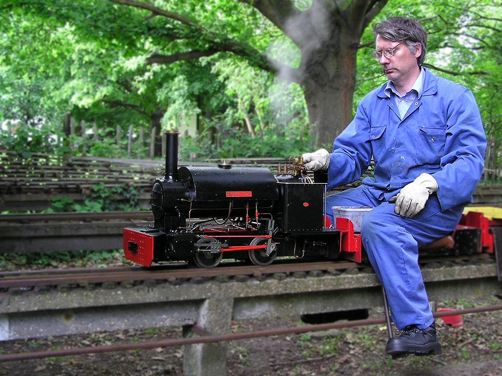 Light Railway Model Engineering Steam Trains - Moore's Trains 