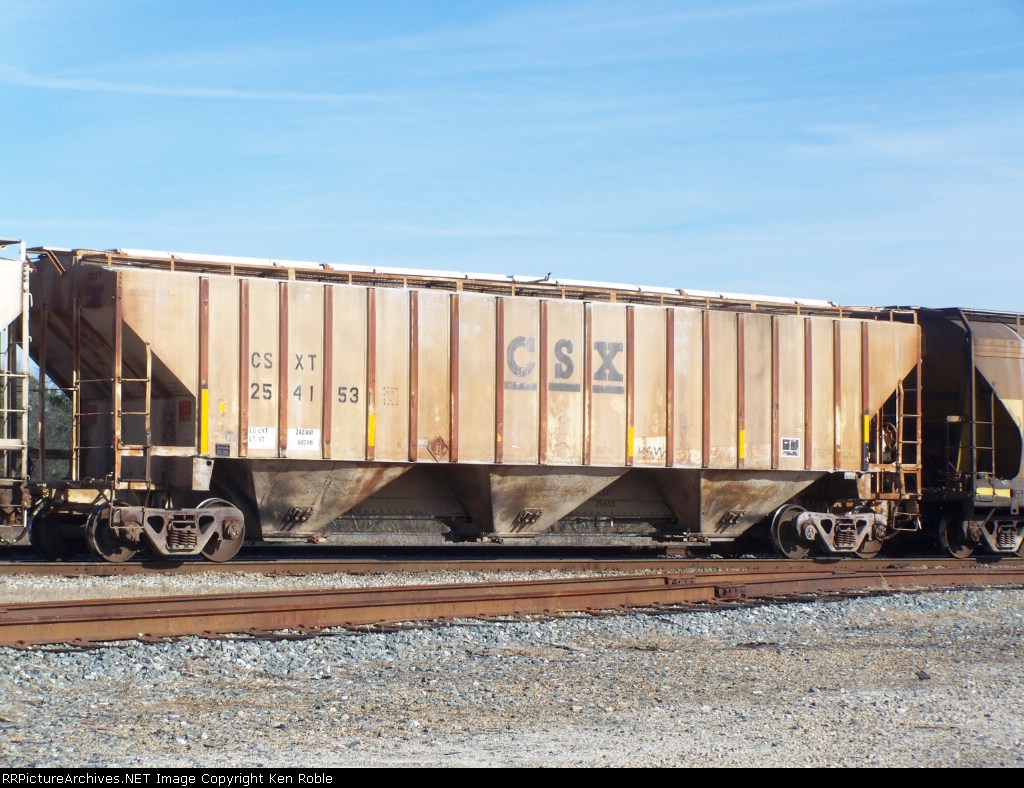 CSX PS Covered hopper