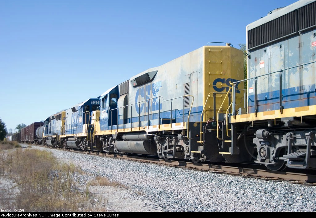 CSX 2274,2301,6930 J768