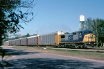 CSX 7862 leading the autoracks solo