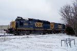 CSX 6921 sits short of Memphis Jct Road crossing as they switch cars in snow 1/28/09