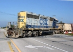 CSX 8003 Leaving the Yard