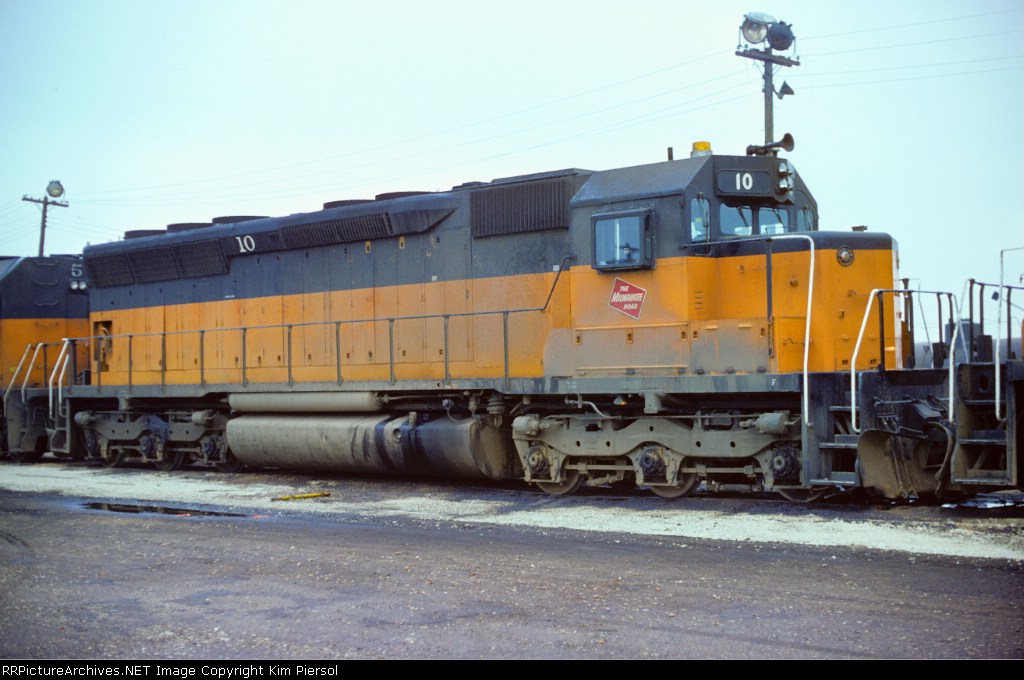 Milwaukee Road SD45 #10