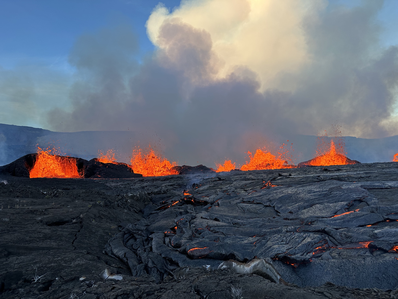 lava fountains at the summit of Kīlauea