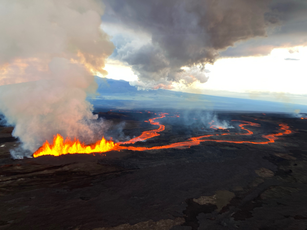 Lava erupting from Fissure 3 on Mauna Loa