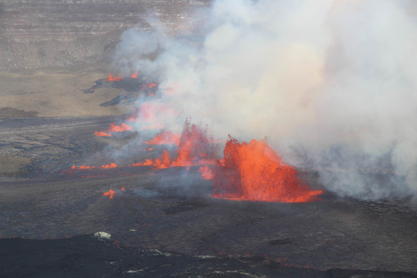 lava fountains inside Kīlauea crater