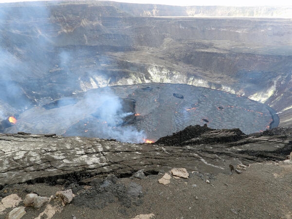 Wide view of the ongoing eruption within Halema'uma'u crater