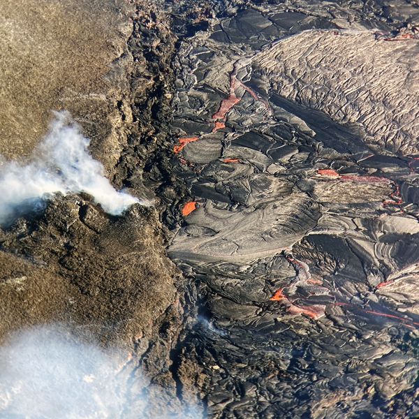 zoomed-in view of the eastern edge of the main island in the Halema‘uma‘u lava lake