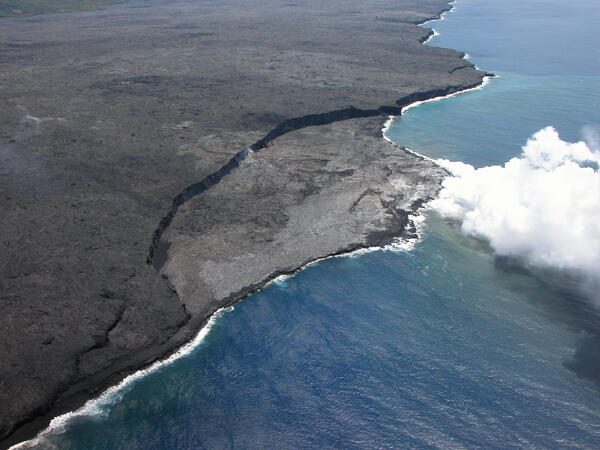 Active lava delta on southeast coast of Kīlauea Volcano, Hawai‘i...