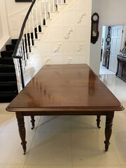 Rare Antique Irish Quality Mahogany Dining Table