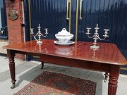 Fine Quality  19th Century  Mahogany Dining Table