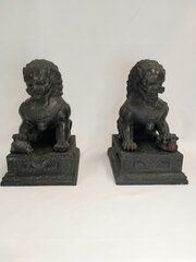 Foo Dogs 