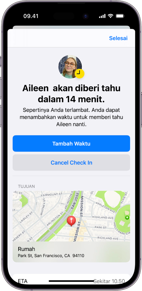 Layar Periksa menampilkan teman akan diberi tahu dalam 14 menit, di bawahnya ada pilihan untuk memperpanjang waktu atau membatalkan Periksa. Di bagian bawah ada peta yang menunjukkan lokasi saat ini.