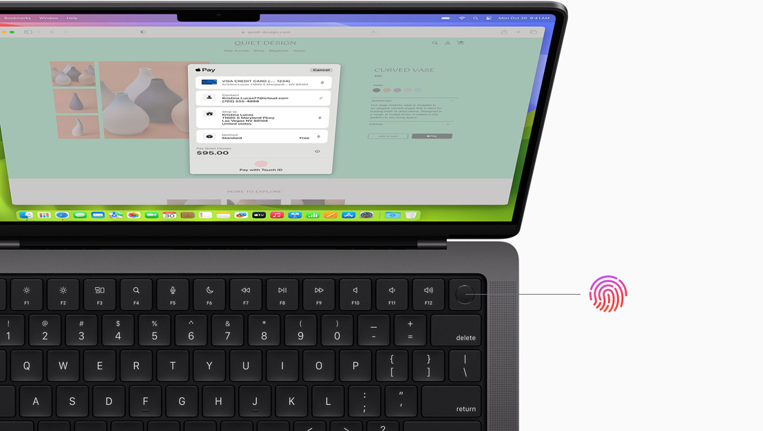 Ein MacBook Pro Display zeigt einen Onlinekauf mit Touch ID.