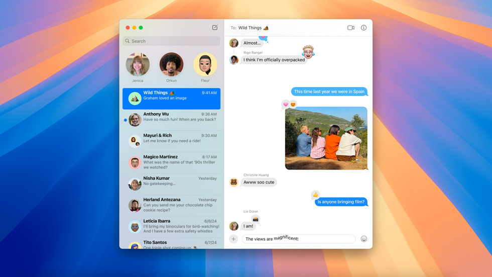 La nueva experiencia con Mensajes en una MacBook Pro.