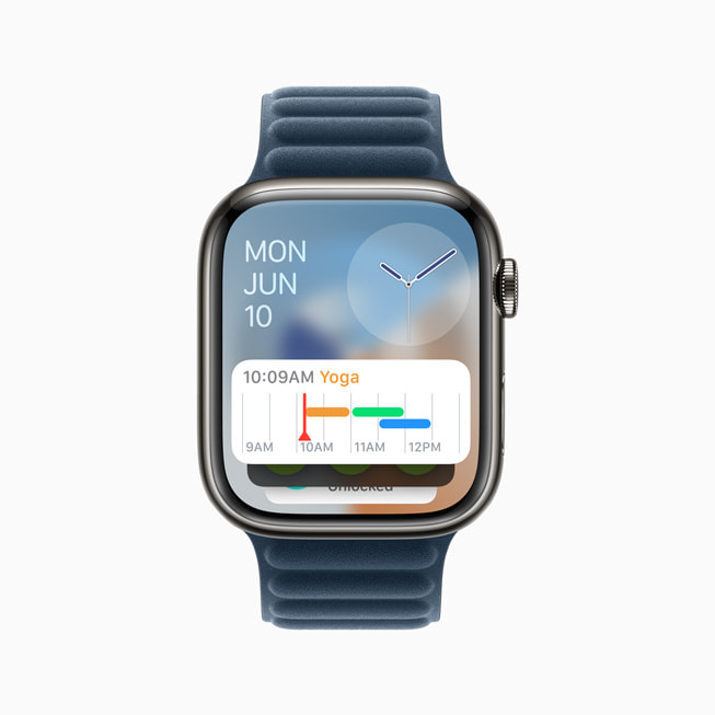 Apple Watch Series 9 shows a calendar widget at the top of the Smart Stack.