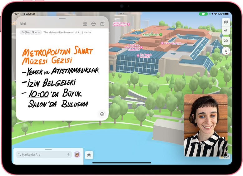 Harita uygulamasında Hızlı Not ve FaceTime küçük resmi yer alan bir iPad.