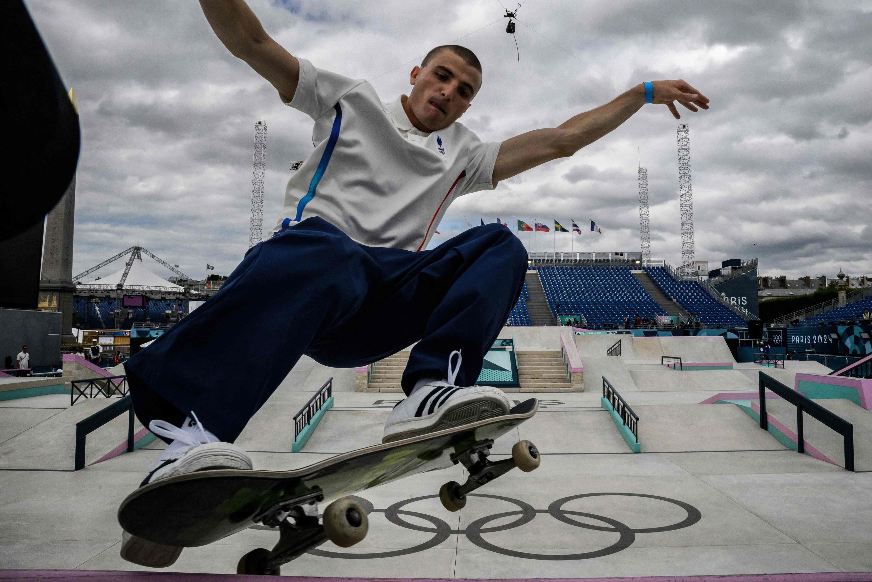 Vincent Milou et son style aérien seront l'une des attractions de l'épreuve de street masculin ce samedi 27 juillet. JEFF PACHOUD / AFP