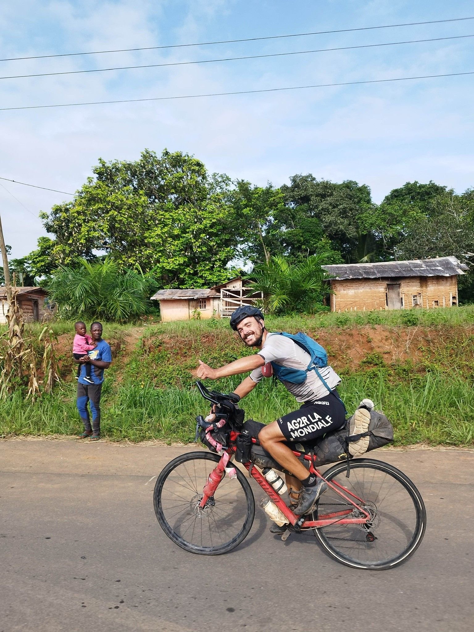 Pour son voyage, Tim a pédalé en moyenne 200 km par jour. DR