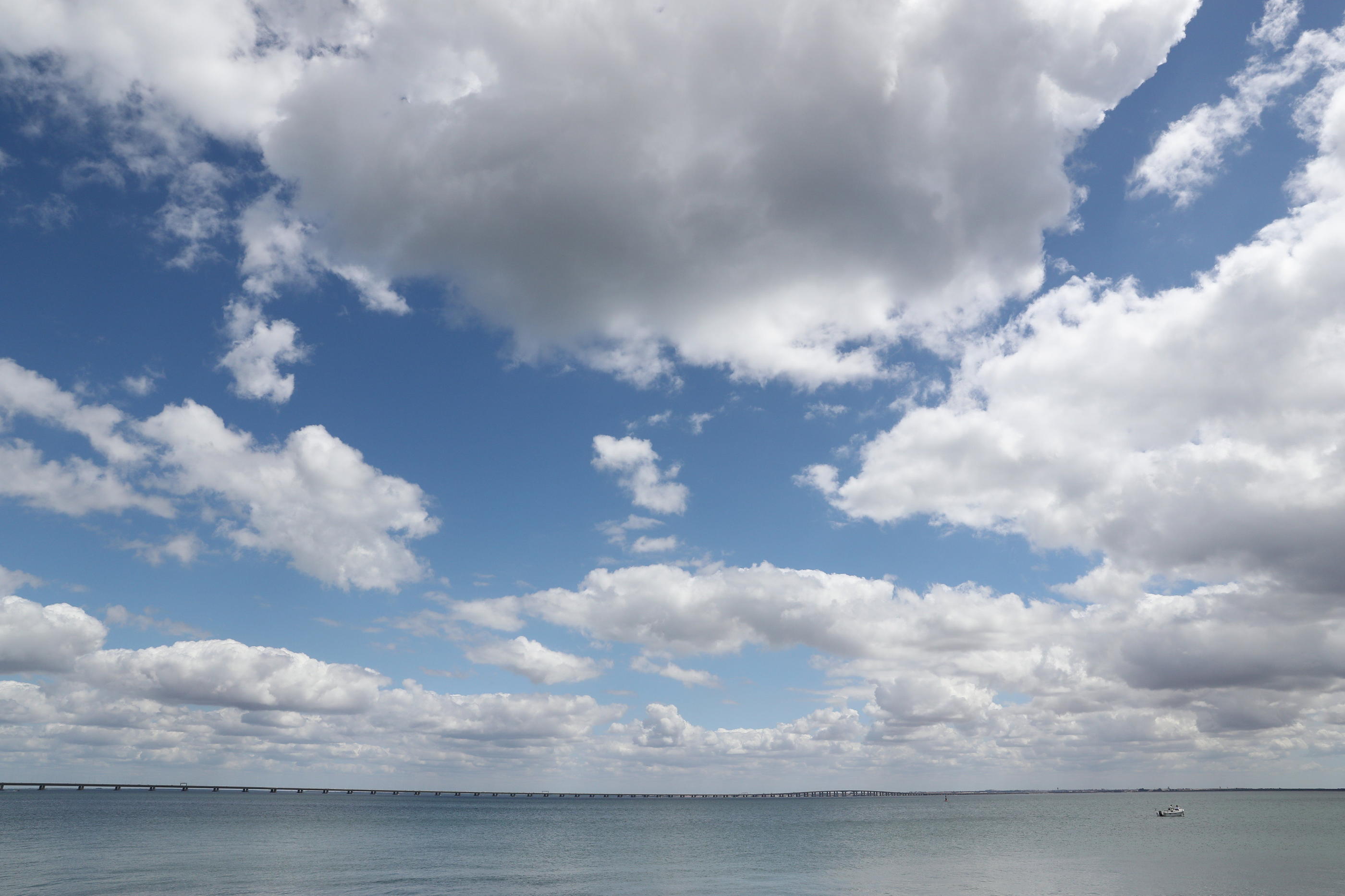 Le ciel bleu, parfois avec quelques nuages blancs, devrait faire son retour dans les prochains jours sur une vaste partie du pays. (illustration) LP/Arnaud Journois