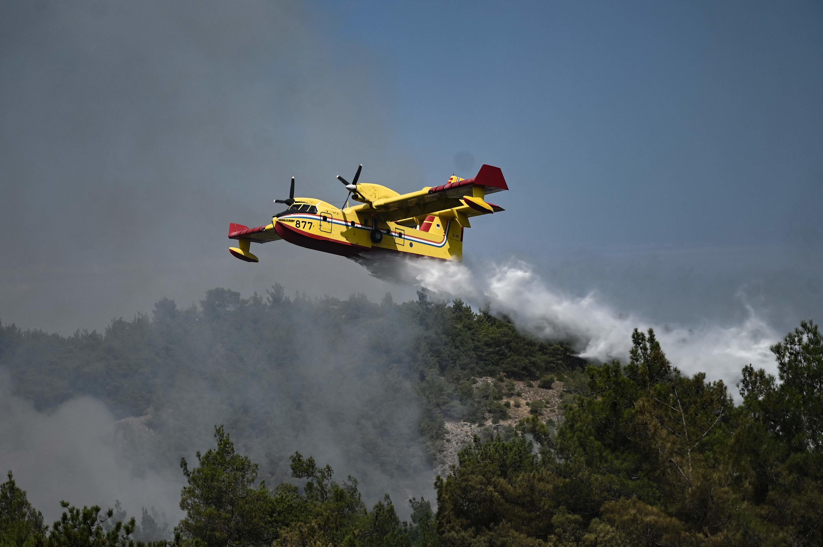 D'importants moyens ont été déployés pour tenter de contenir les flammes. (illustration) AFP / Sakis Mitrolidis