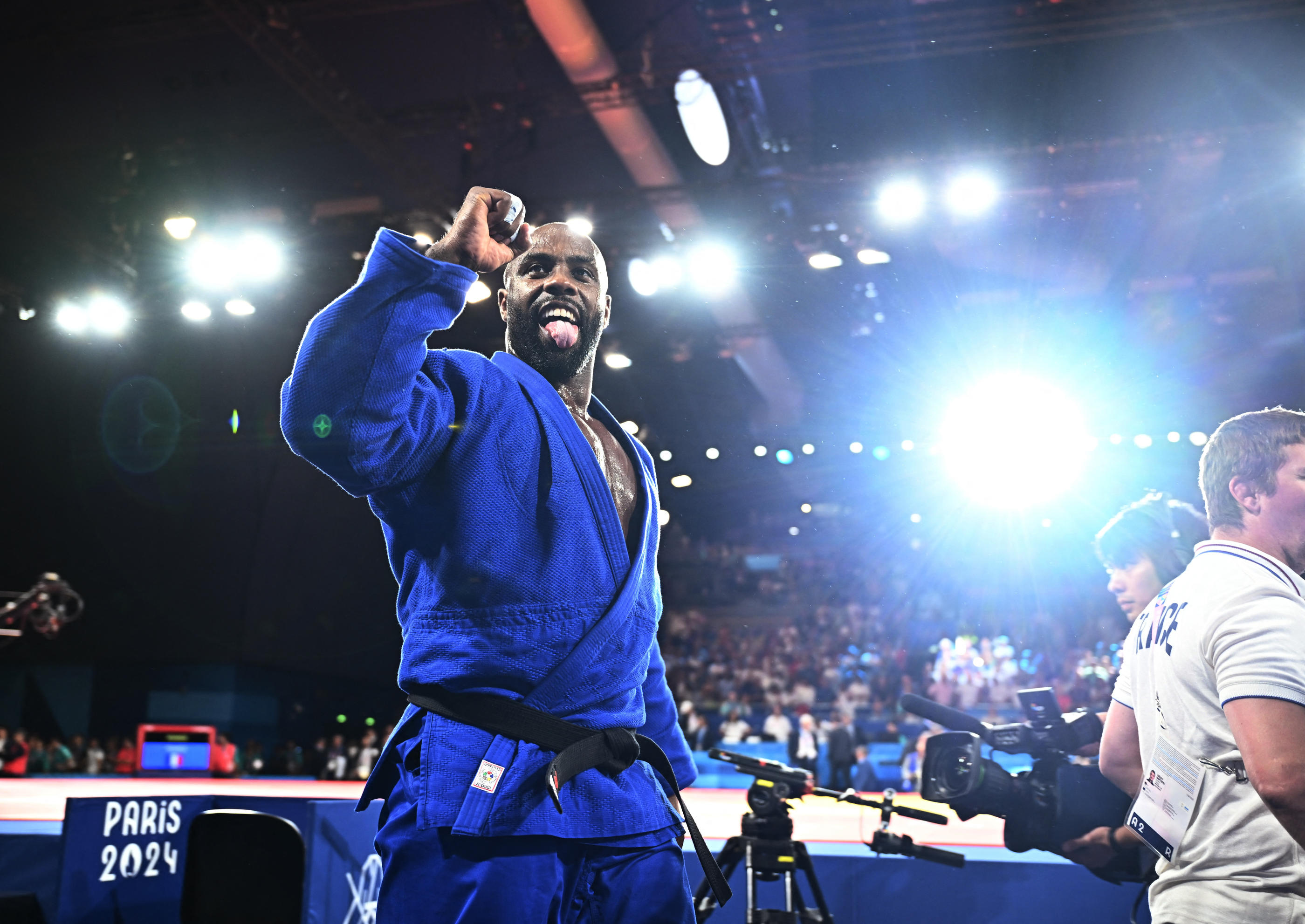 «Même si j’en souffre encore, je suis content de l’avoir fait», souffle Teddy Riner ce samedi, après avoir offert la victoire aux Bleus dans l'épreuve par équipes mixtes. Reuters/Arlette Bashizi