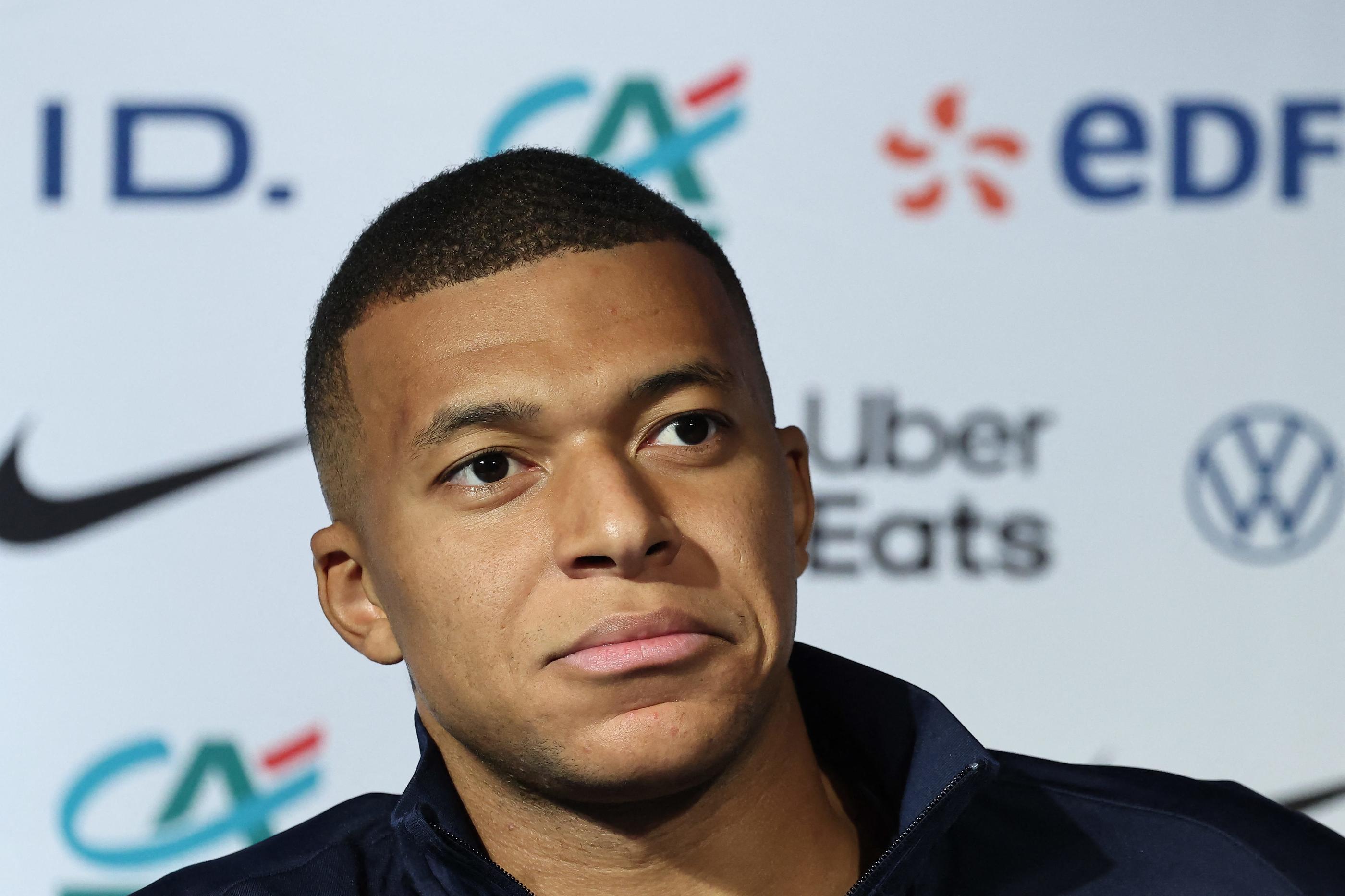 Kylian Mbappé a salué les performances de Bradley Barcola, ce jeudi en conférence de presse. LP / Fred Dugit