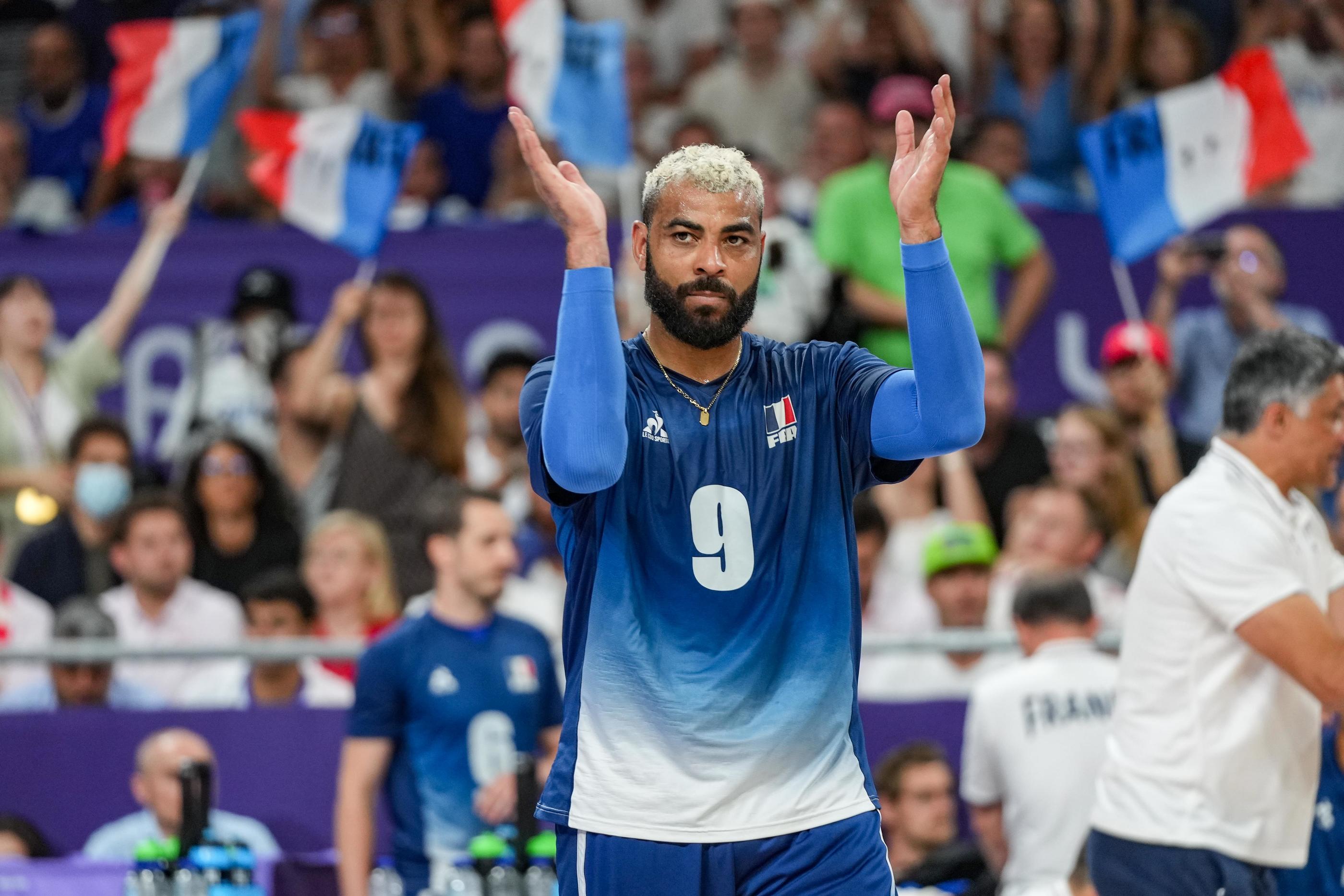 Earvin Ngapeth et les Bleus ont offert la 15e médaille d'or à la France. Pierre Costabadie/Icon Sport