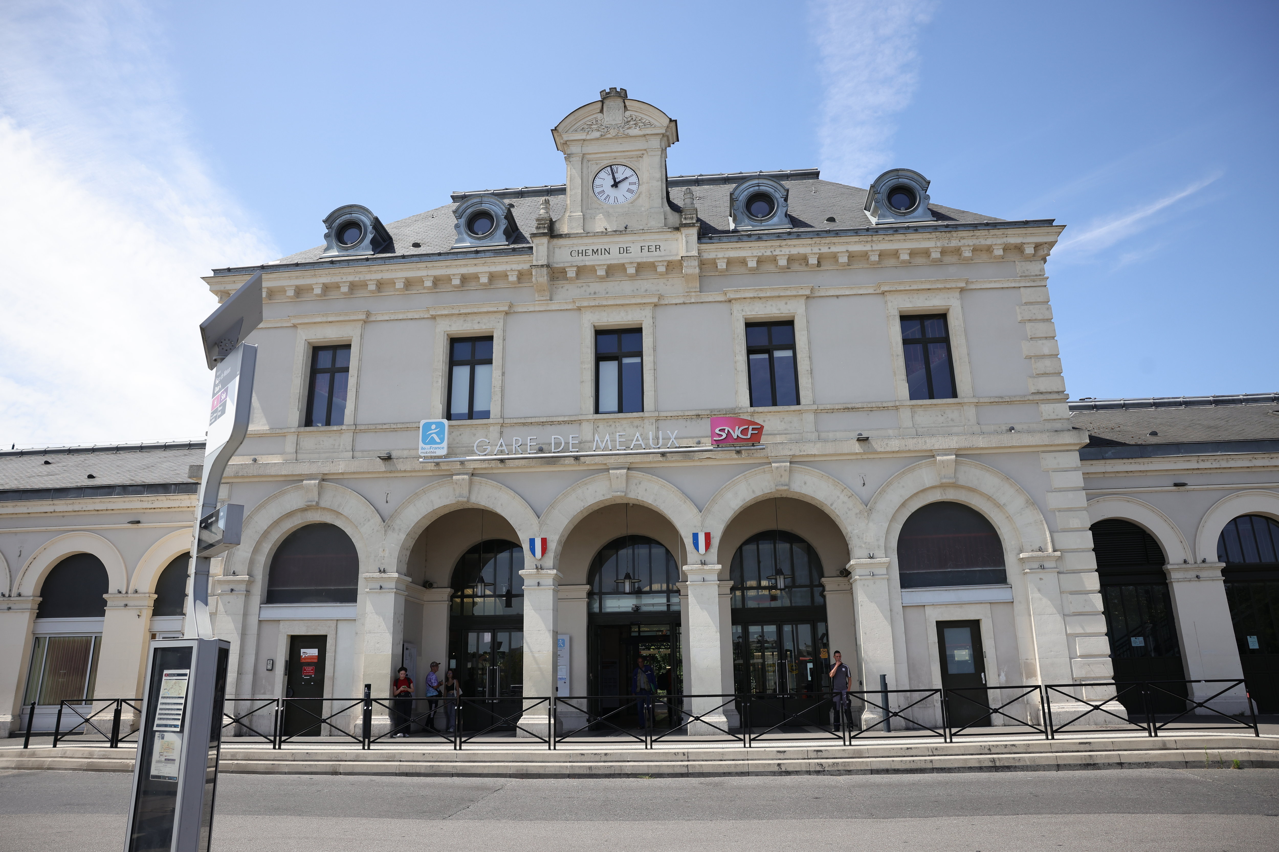 Illustration. Le prévenu avait été contrôlé par une patrouille de police aux abords de la gare de Meaux alors qu'il fumait un joint. Il était également porteur d'un poing américain. LP/Olivier Arandel