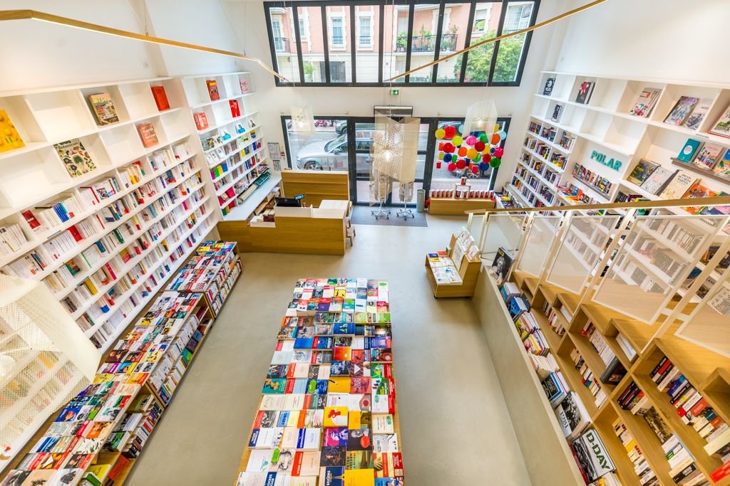 Maisons-Alfort (Val-de-Marne). Pour se former au métier de libraire, les élèves en formation passent aussi par la Ruche, la seule «librairie-école» de France. Irune Orbéa