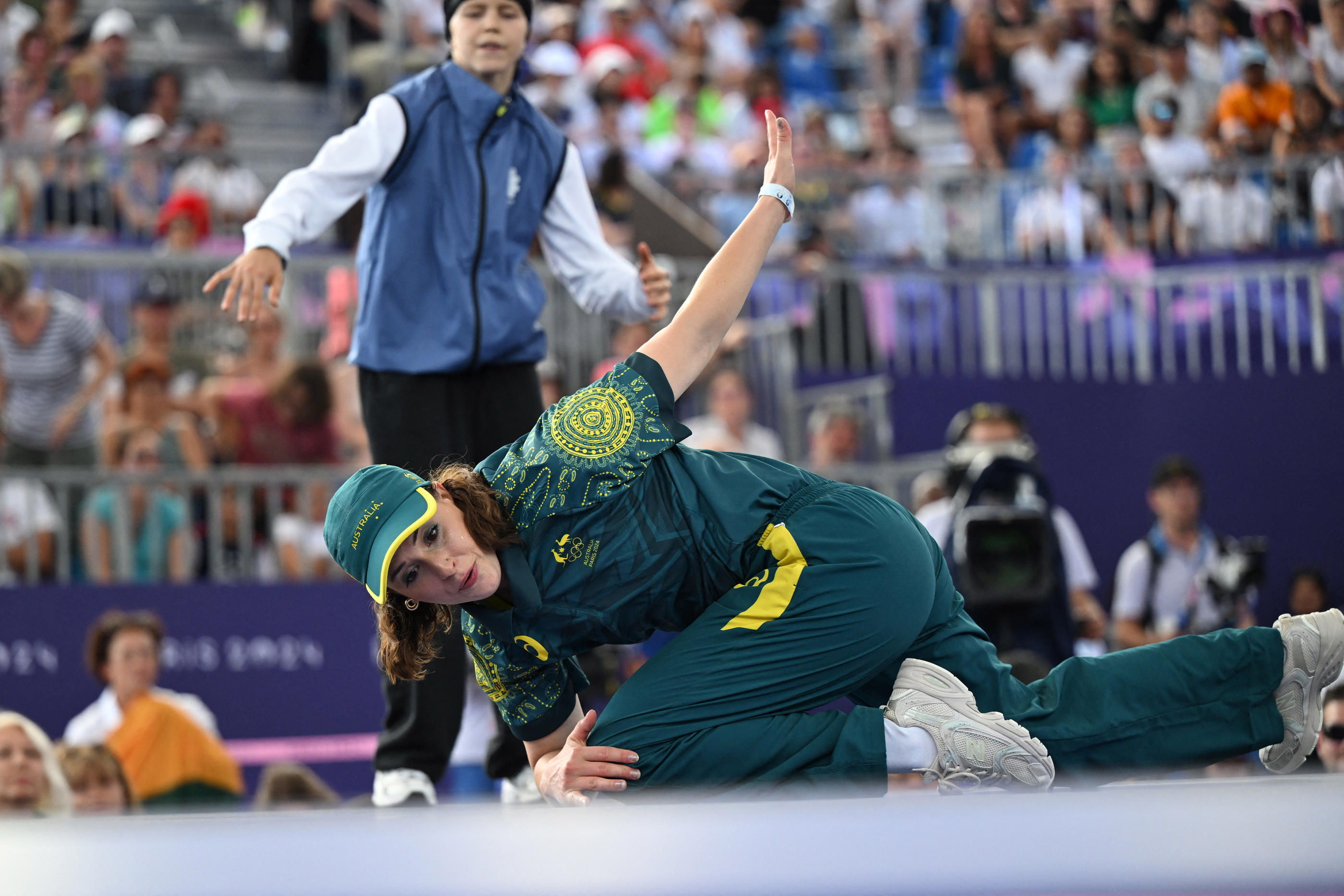 La prestation de l'australienne Raygun, lors des épreuves de breakdance à Paris, a été moquée sur les réseaux sociaux. Reuters/Angelika Warmuth.