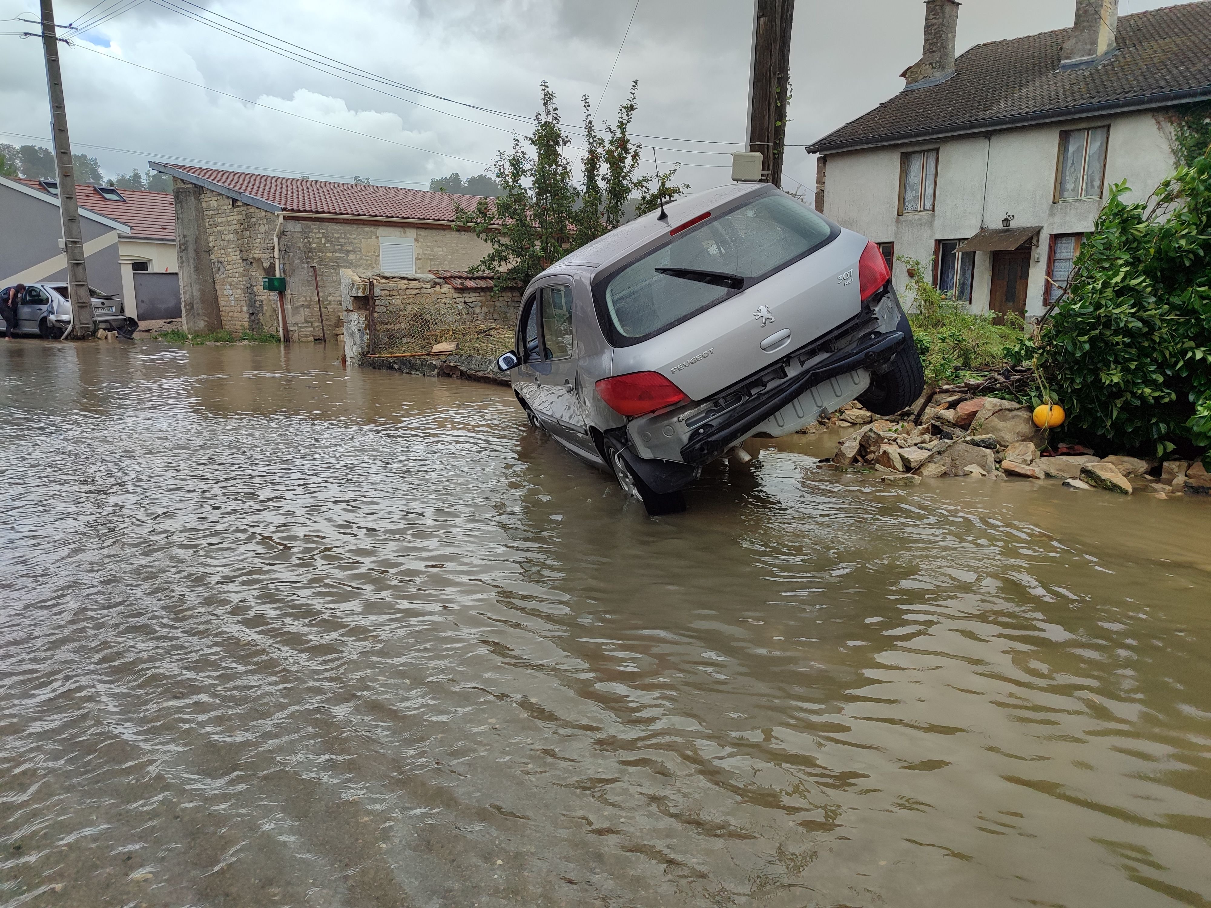 Une trentaine de maisons du village Meures en Haute-Marne ont payé un très lourd tribut, étant situées le long de l’axe principal du village, là où le torrent d’eau s’est déversé. LP/Doris Henry