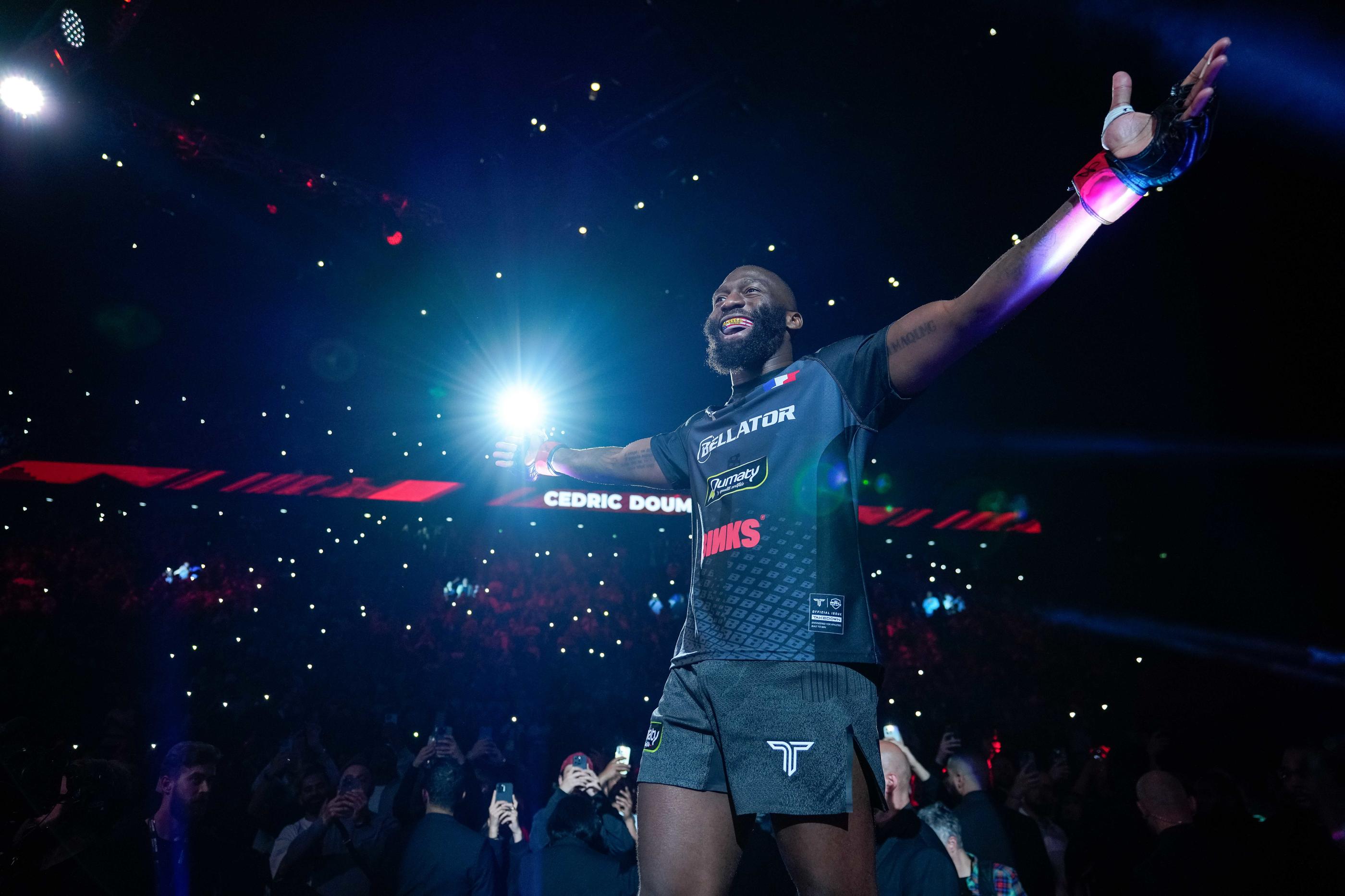 Cédric Doumbè, ici après sa victoire contre l'Américain Jaleel Willis à l'Accor Arena, a affirmé qu'il tournerait un film avec Jean-Claude Van Damme. LP/Icon Sport/Alexis Goudeau