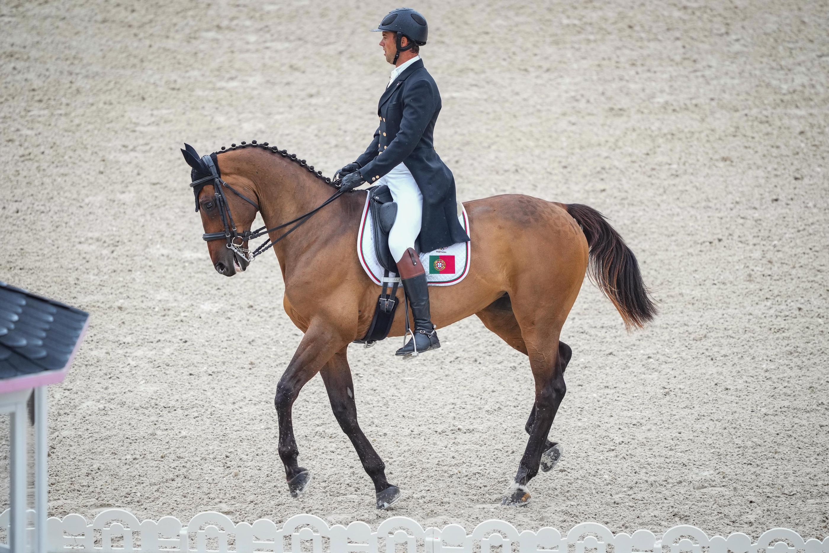 Manuel Grave et son cheval Carat de Bremoy sont tombés ce dimanche. Icon Sport/Pierre Costabadie