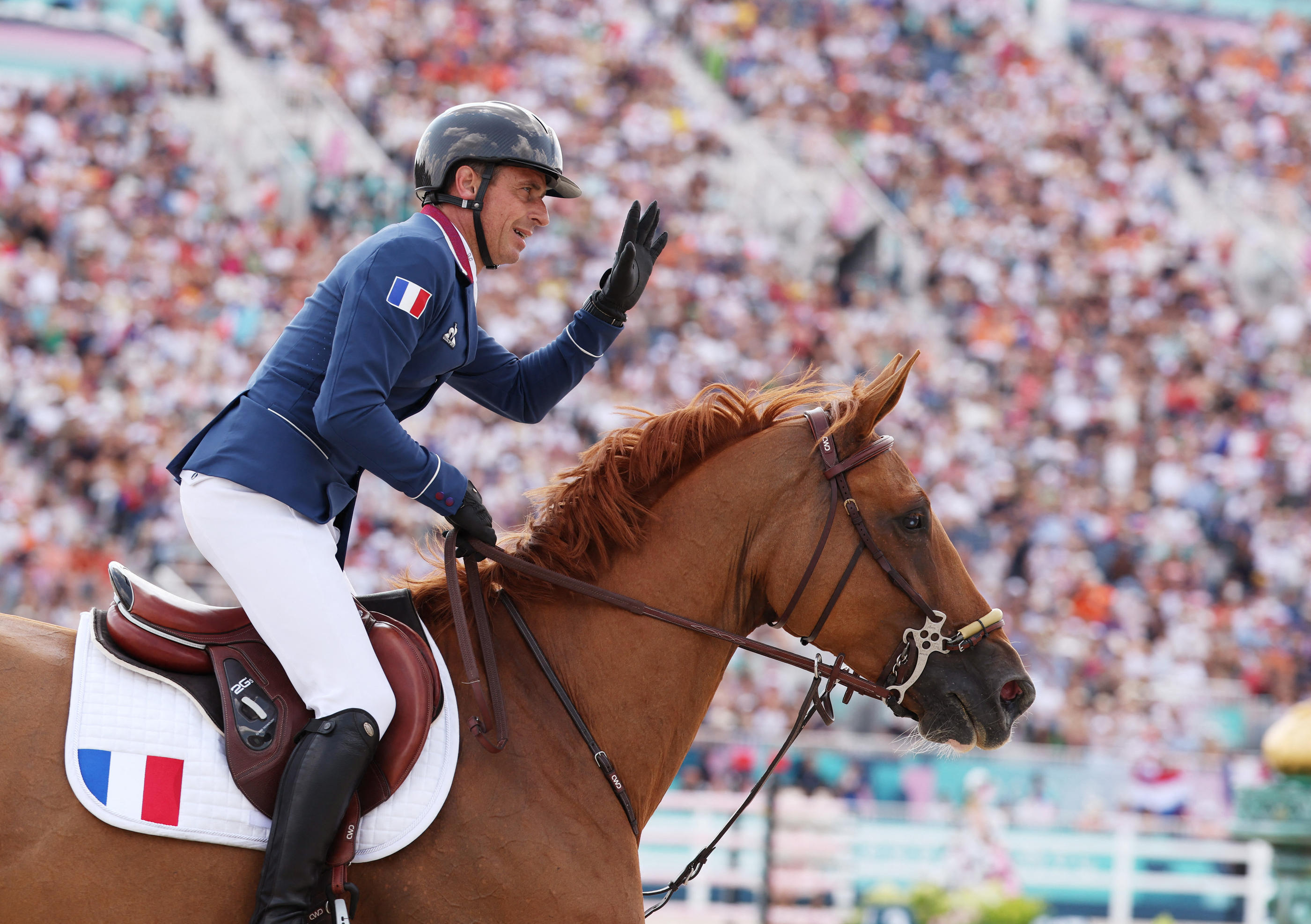 Versailles, le 2 août, lors de l'épreuve par équipes avec sa jument Dubaï du Cèdre. Julien Épaillard espère désormais obtenir le graal en individuel. ICON SPORT/ABACA/Yang Lei