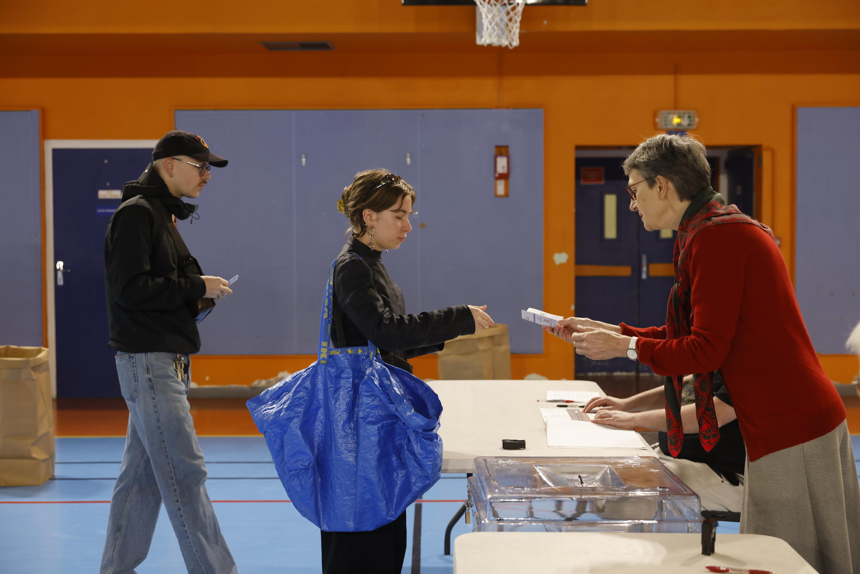 Paris, le 9 juin (élections européennes). À trois semaines du nouveau scrutin, le recrutement d'assesseurs et de présidents de bureaux de vote s'annonce très complexe pour les mairies d'arrondissement. LP/Olivier Corsan