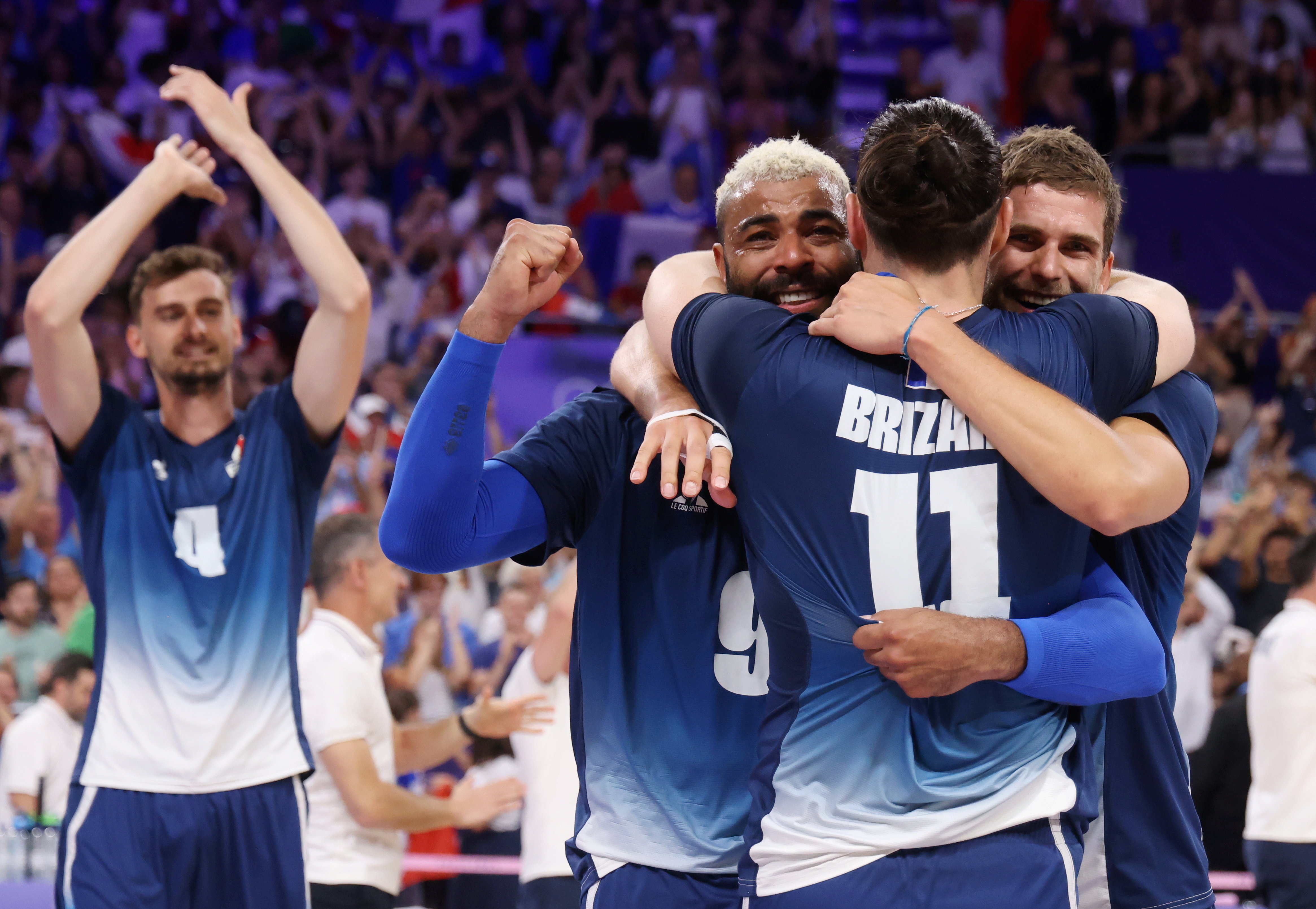 Earvin Ngapeth (au centre) et les Bleus lors de leur victoire en demi-finales contre l'Italie, le 7 août. LP/Jean-Baptiste Quentin