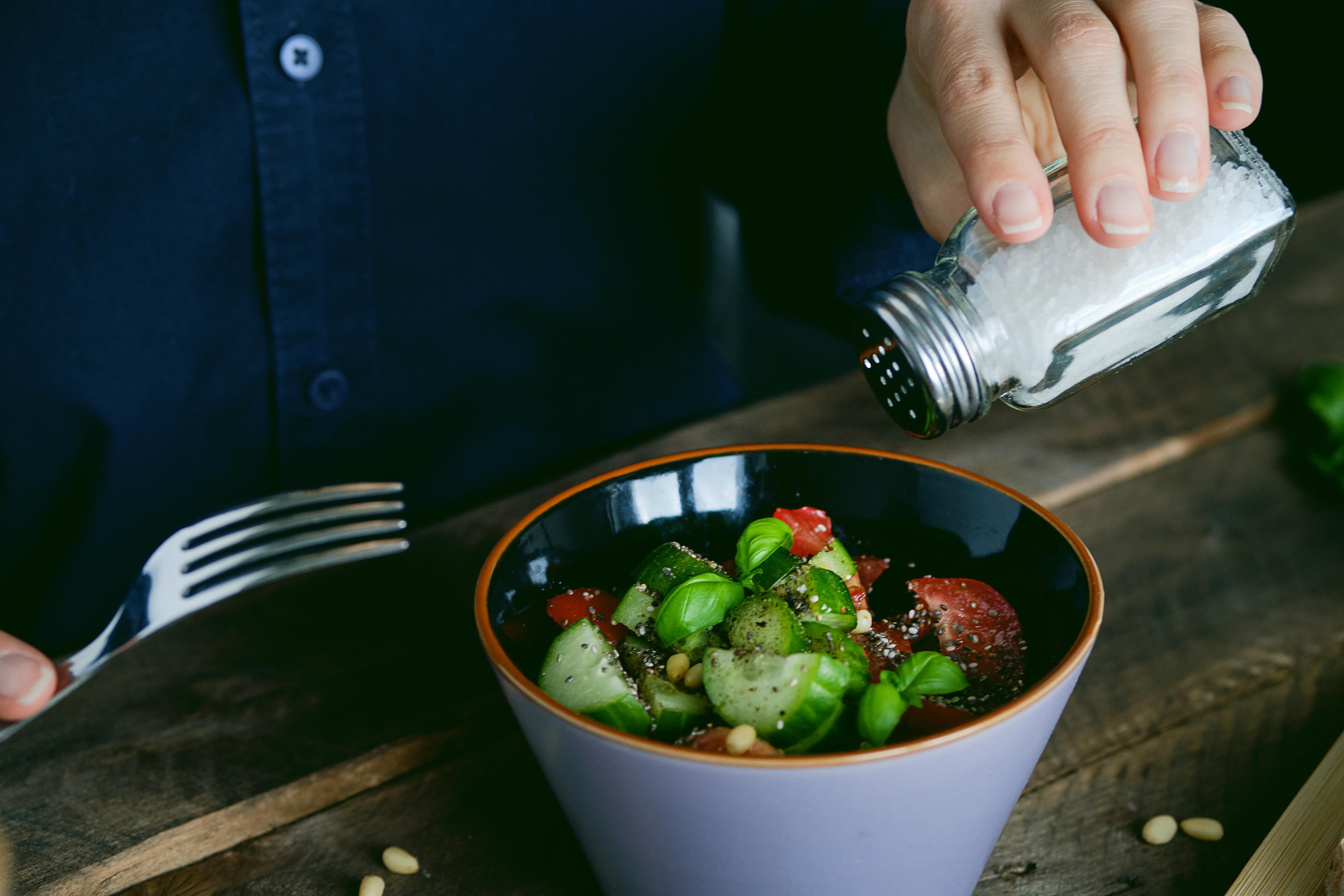 Sur les réseaux sociaux sous le hashtag #GirlDinner ou «dîner de fille» des adeptes montrent ce qu'elles mangent, souvent des assiettes très «basses en calories», un phénomène qui inquiète les nutritionnistes. (Illustration) Istock/Aleksandr Zubkov