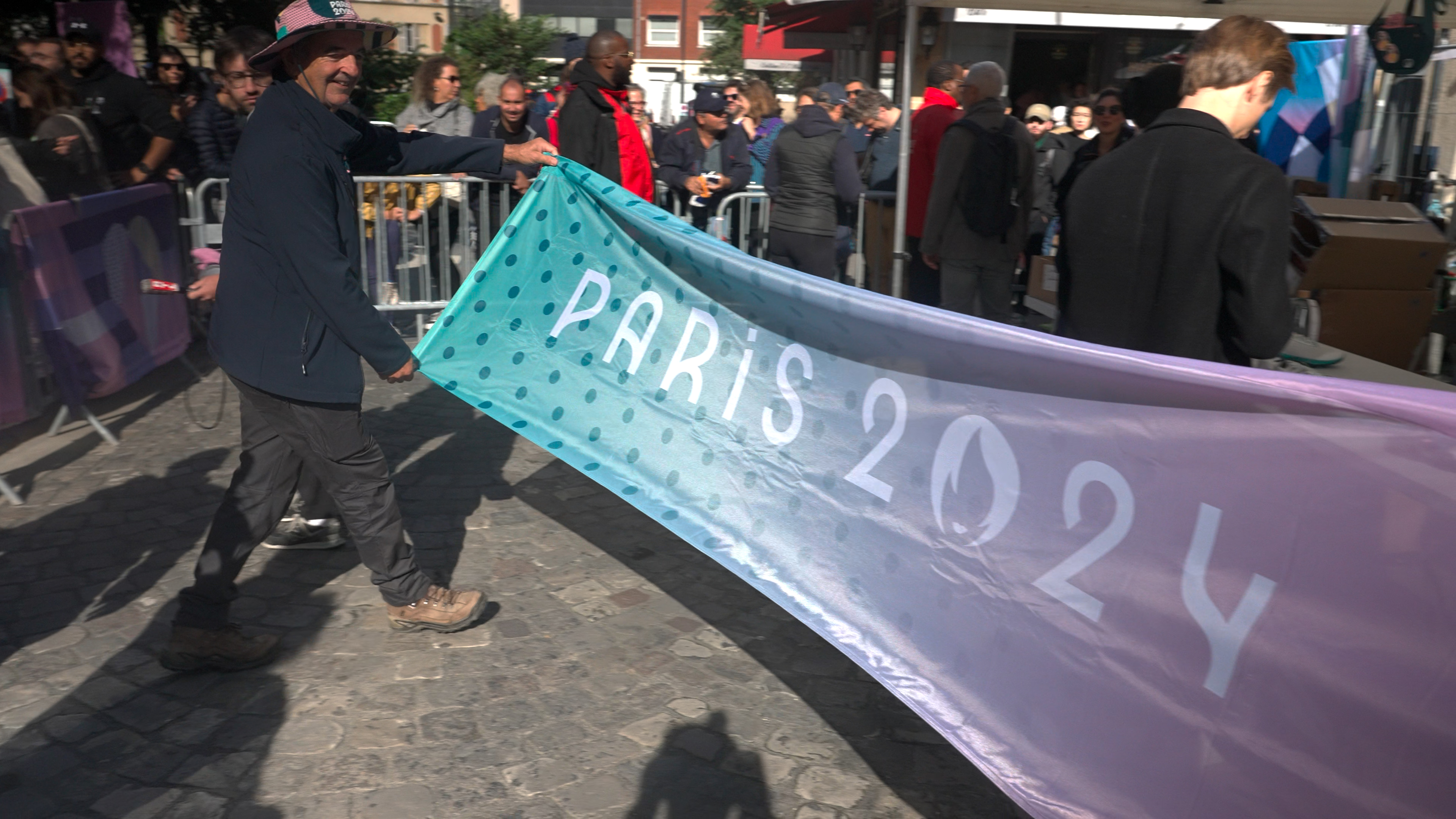 La première braderie des JO a eu lieu à Saint-Denis.