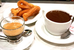 Churroja ja suklaata La Pallaresassa