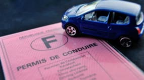 Une suspension de permis de conduire interdit de prendre le volant de tout type de véhicule pendant toute la durée de la sanction.