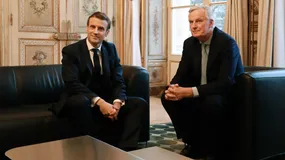 Emmanuel Macron avec Michel Barnier, alors négociateur en chef de la Commission européenne le 31 janvier 2020. 